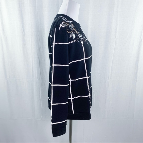 Apt. 9 black windowpane pattern floral detail sweatshirt - Picture 9 of 11